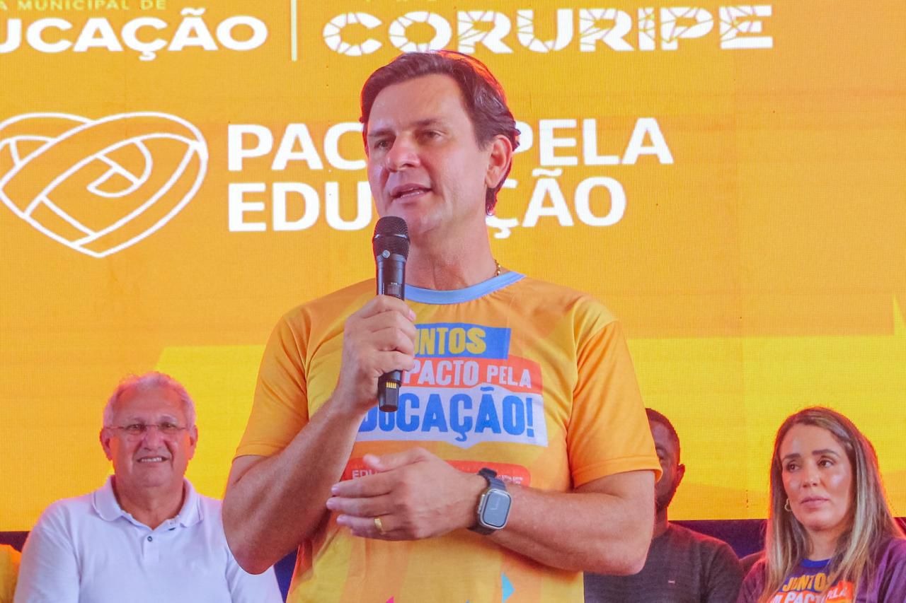 Prefeito Marcelo Beltrão anuncia reajuste salarial para servidores da educação